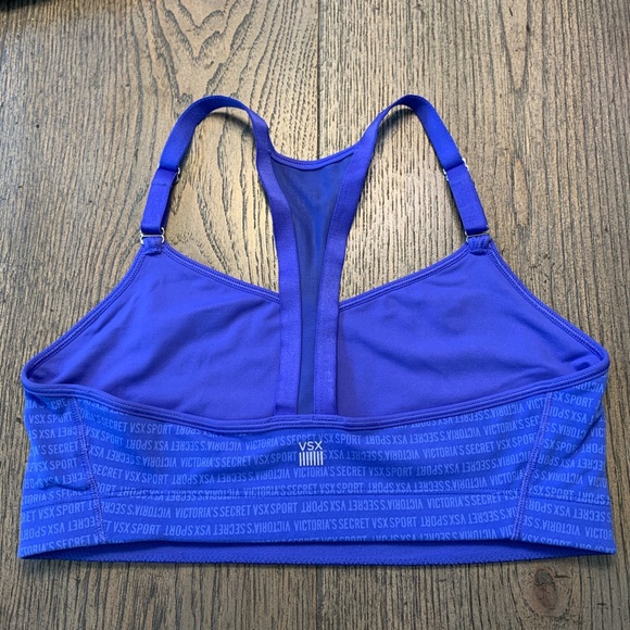 Victoria Secret - Picture 4 of 7